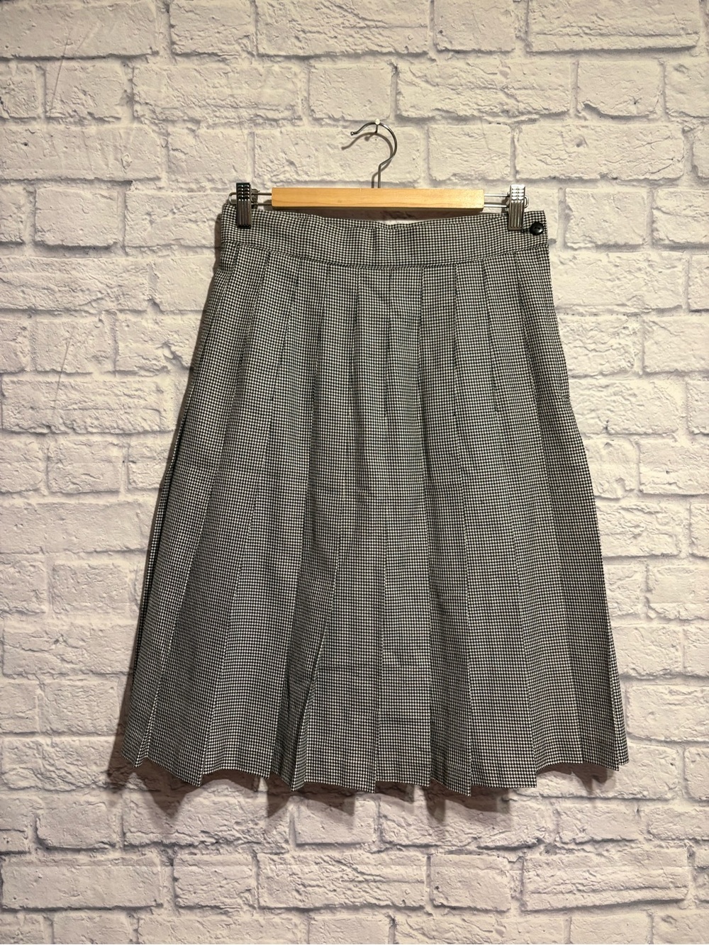 Vintage Classic Black & White Pleated A-Line Skirt Size 12